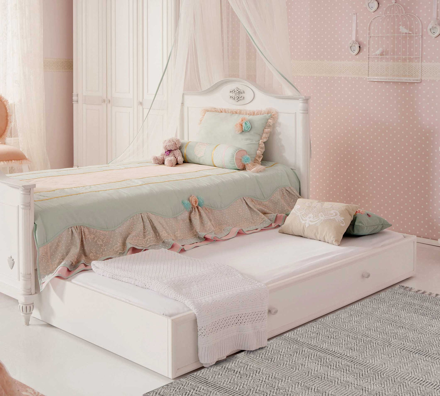 Romantic Pull-out Bed [90x190 Cm] - ON ORDER ONLY