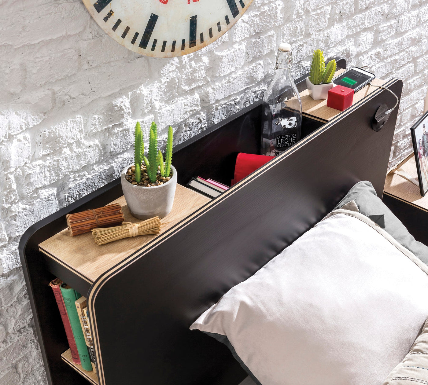 Black Bed [100x200 Cm]